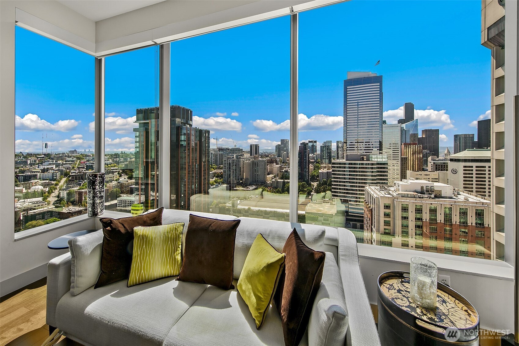 737 Olive Way 3606