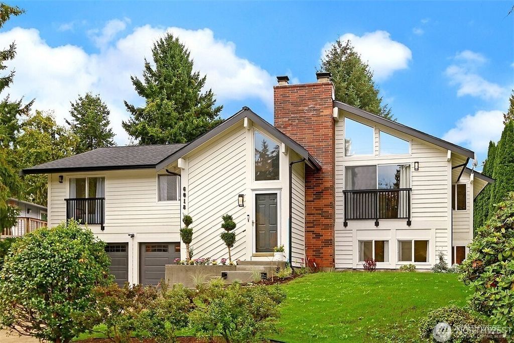 Photo of 6018 152nd Avenue NE, Redmond, WA 98052 (MLS # 2407741)