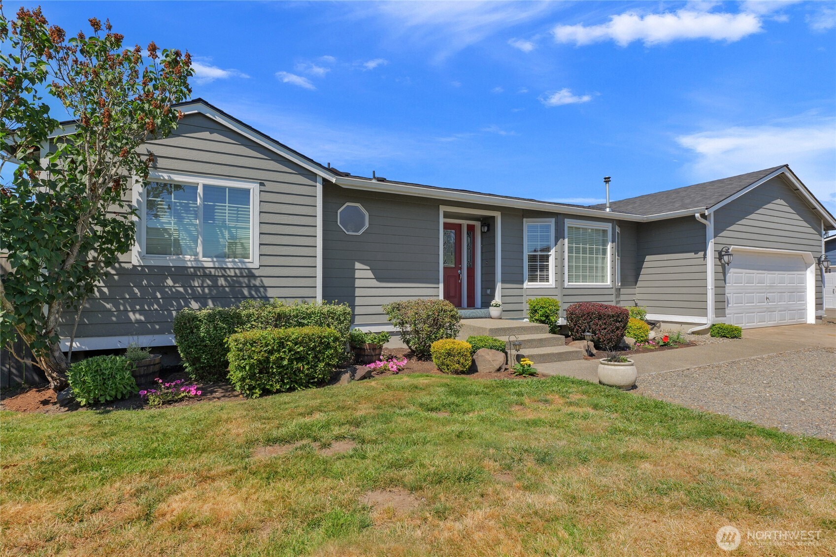 209 4th Avenue N