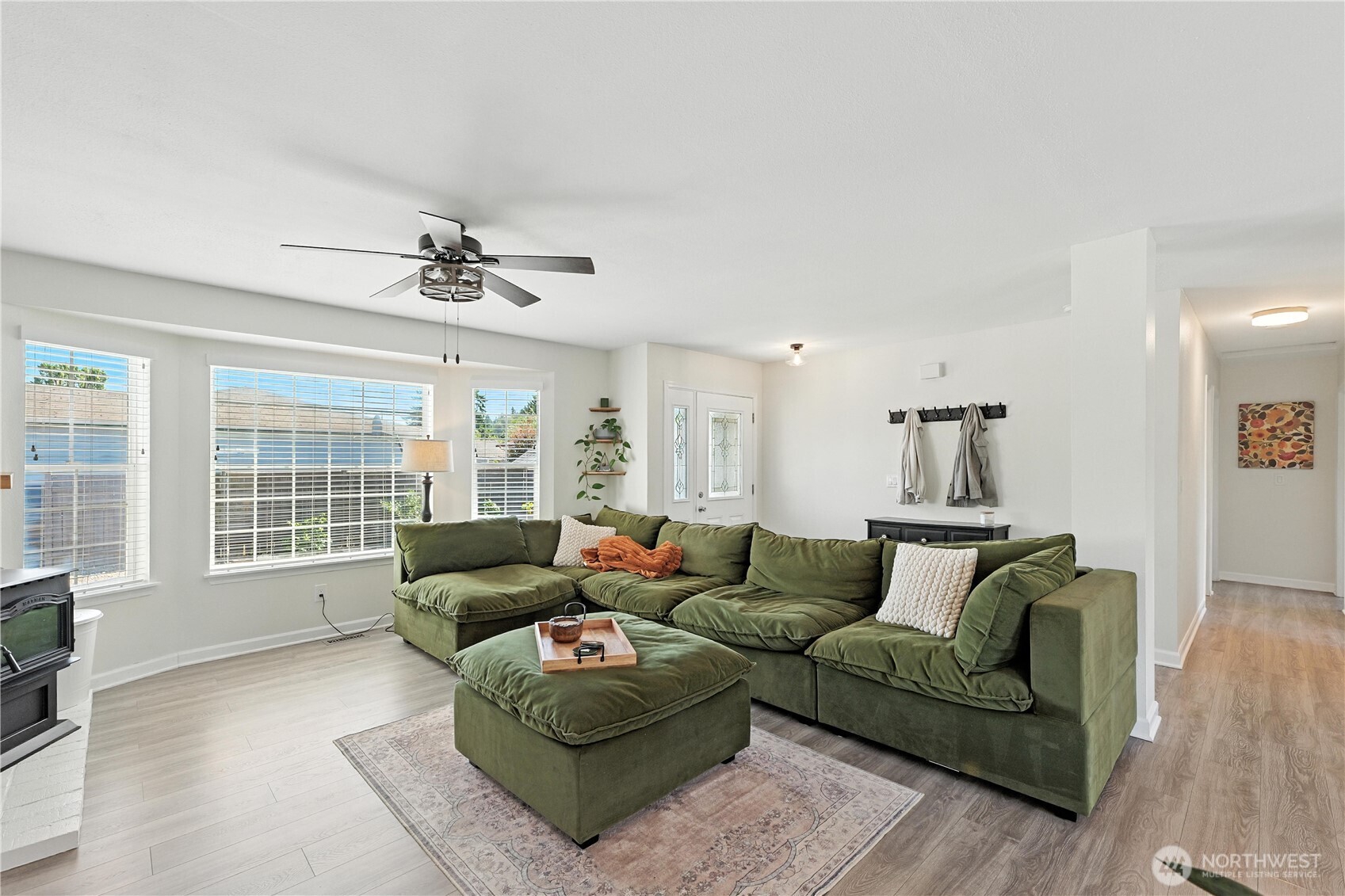 209 4th Avenue N