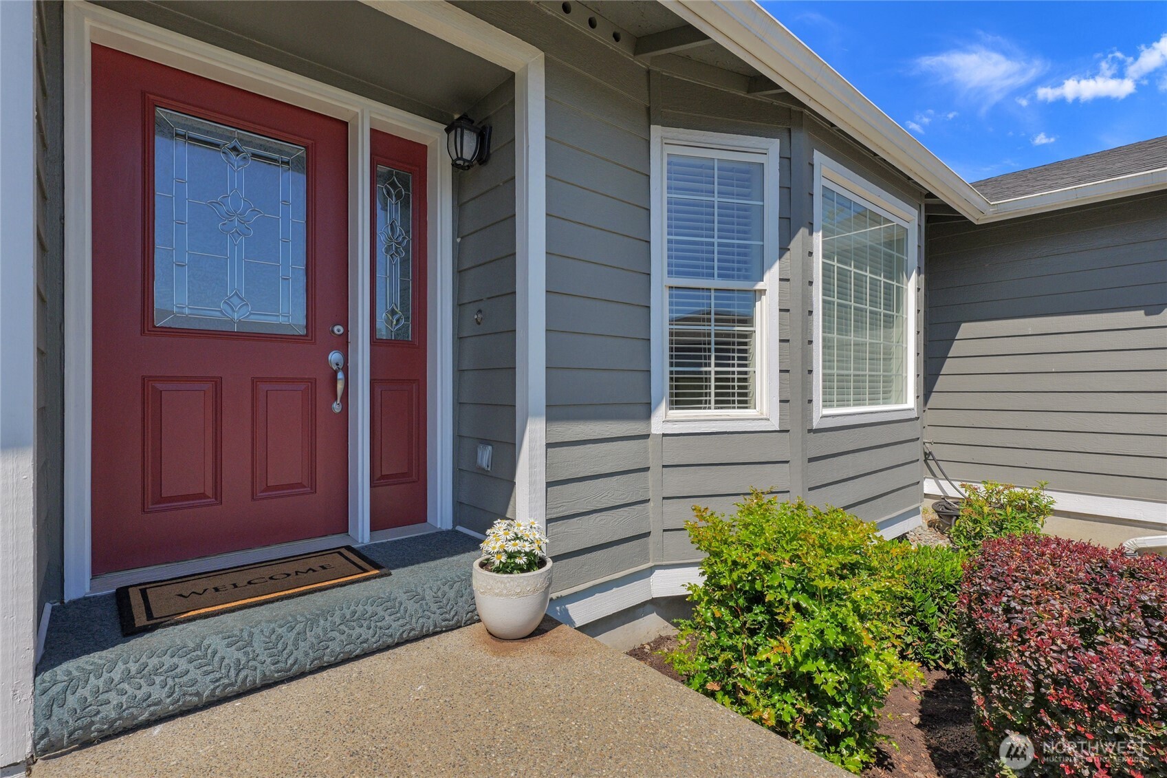 209 4th Avenue N