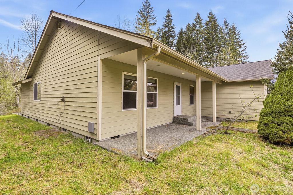 Photo of 1300 Cascade Street, Darrington, WA 98241 (MLS # 2507035)