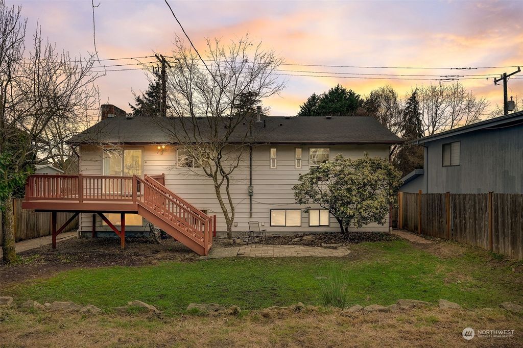 Photo of 7424 26th Avenue NE, Seattle, WA 98115 (MLS # 2199473)