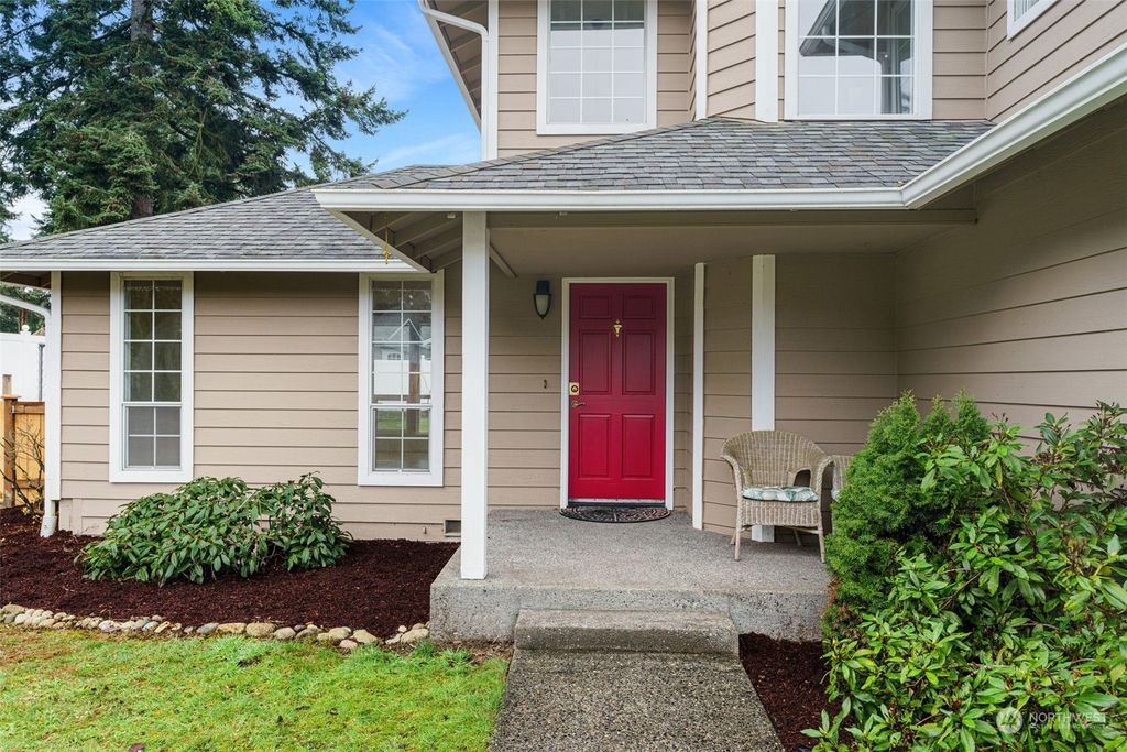 Photo of 18125 60th Avenue W, Lynnwood, WA 98037 (MLS # 2188413)