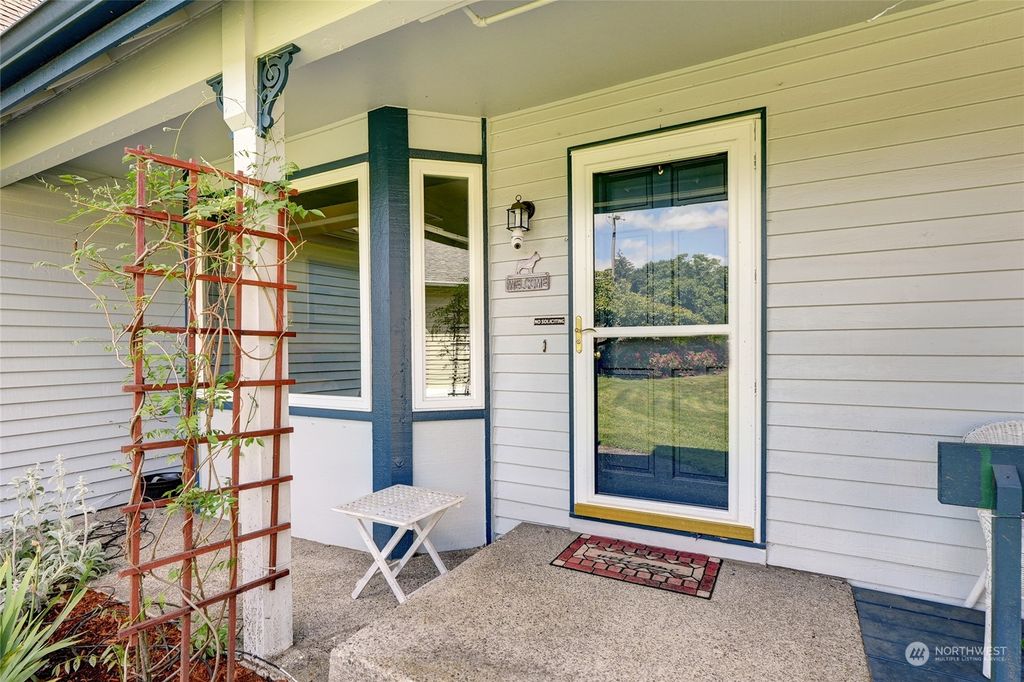Photo of 23914 138th Avenue SE, Kent, WA 98042 (MLS # 2244435)