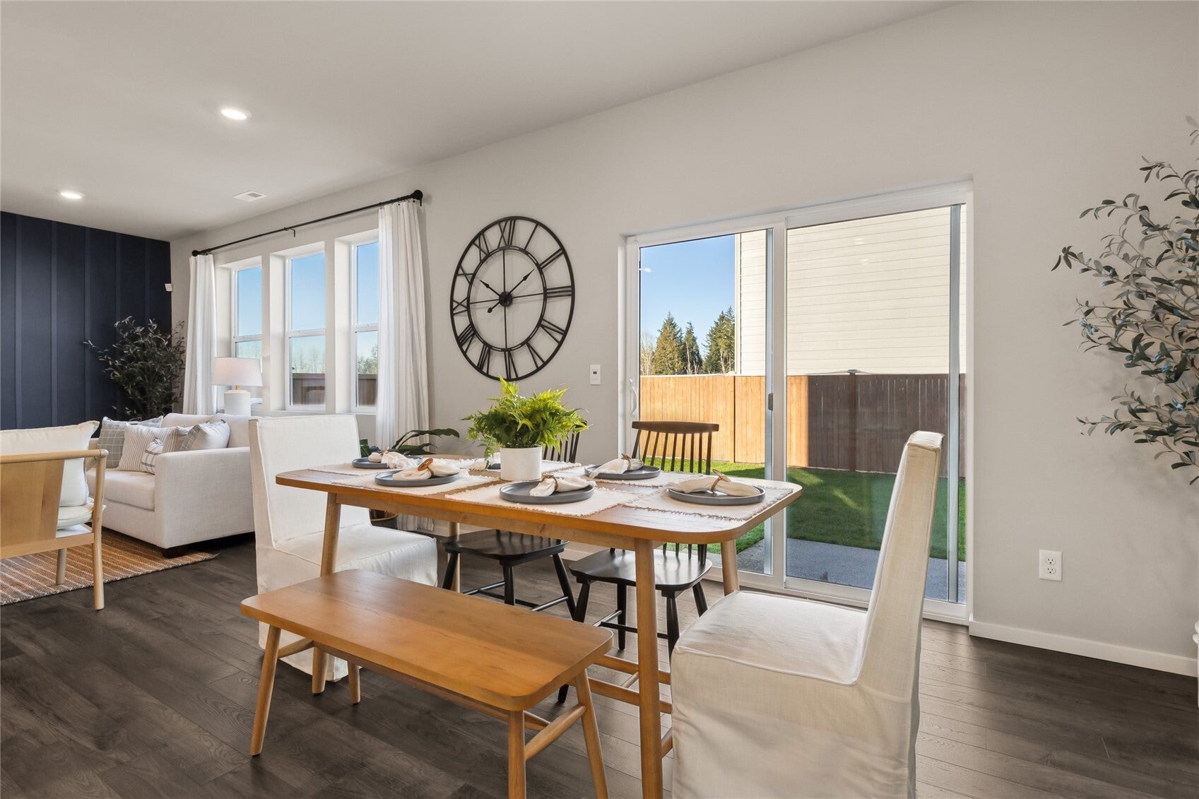 4009 Hyde Loop NE 121