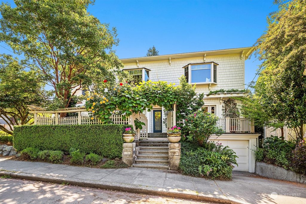 Photo of 173 37th Avenue E, Seattle, WA 98112 (MLS # 2076197)