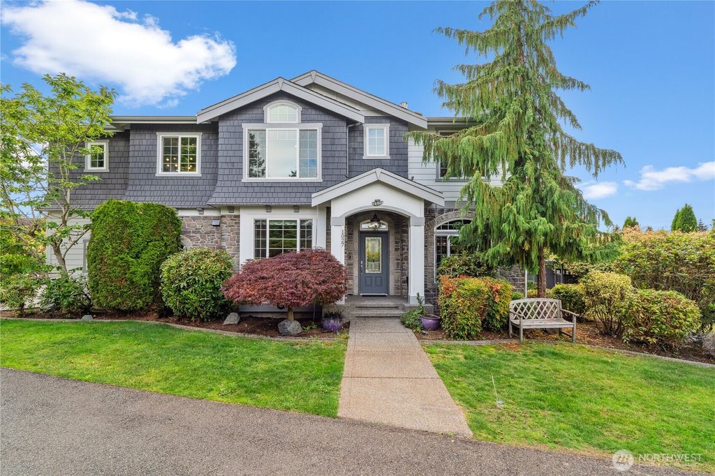 Photo of 1027 S 232nd Street, Des Moines, WA 98198 (MLS # 2405225)