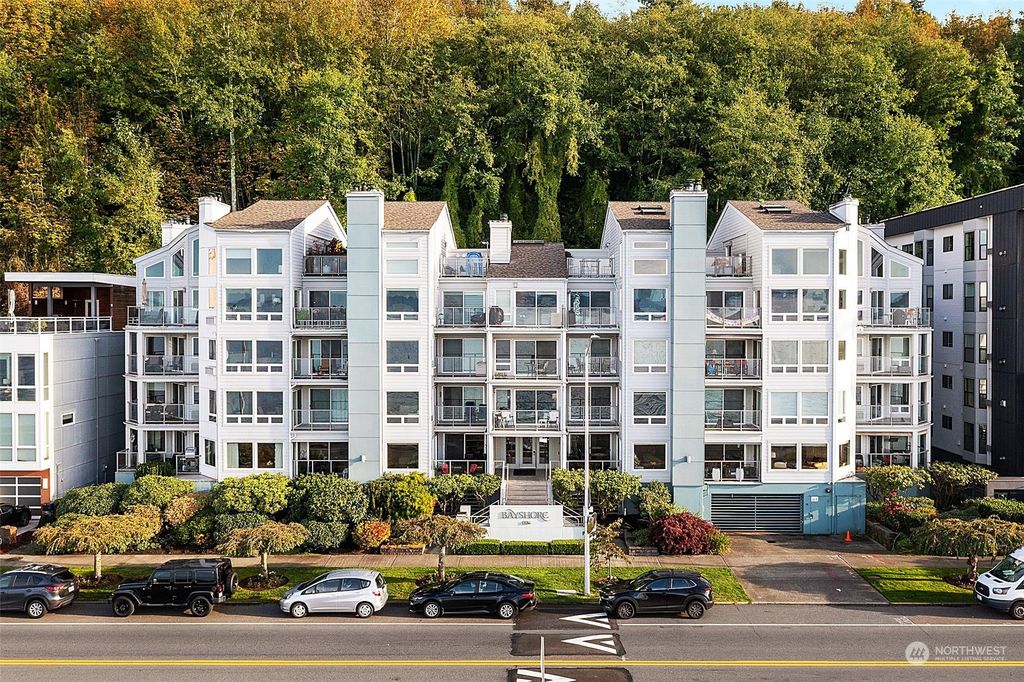 Photo of 1526 Alki Avenue SW #201, Seattle, WA 98116 (MLS # 2305904)