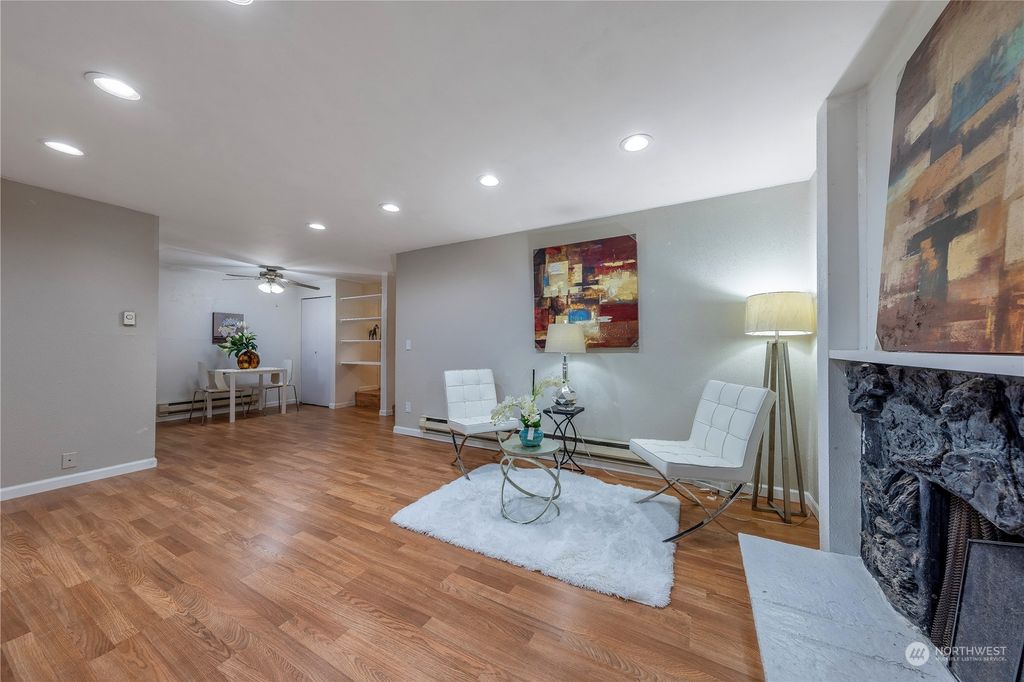 Photo of 4629 W Lake Sammamish Parkway SE #H101, Issaquah, WA 98027 (MLS # 2143065)