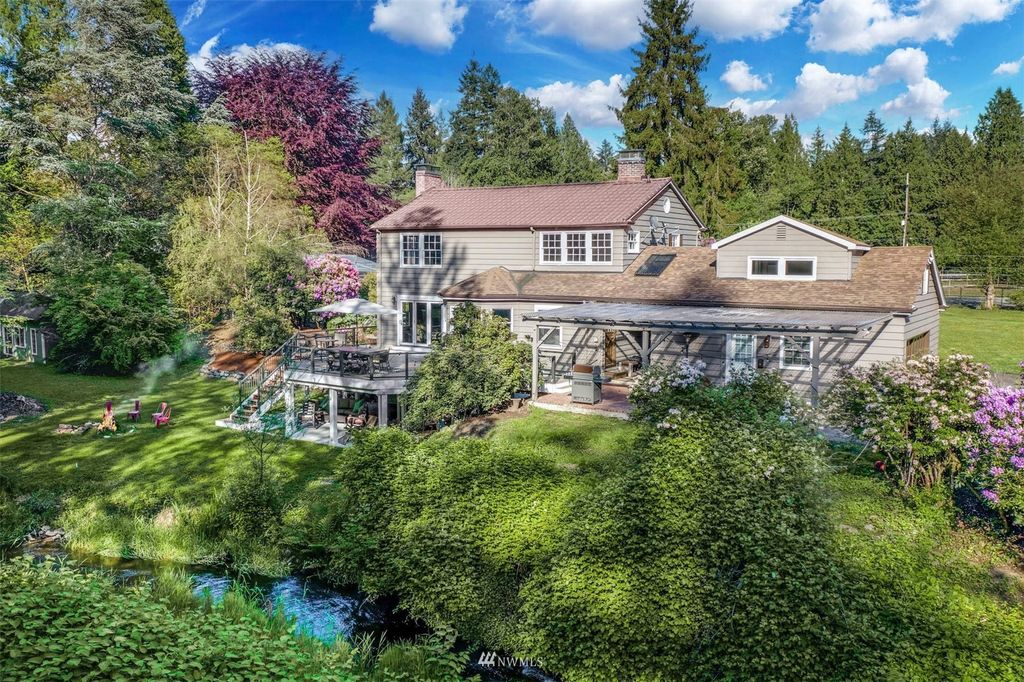 Photo of 12653 Avondale Road NE, Redmond, WA 98052 (MLS # 1943534)