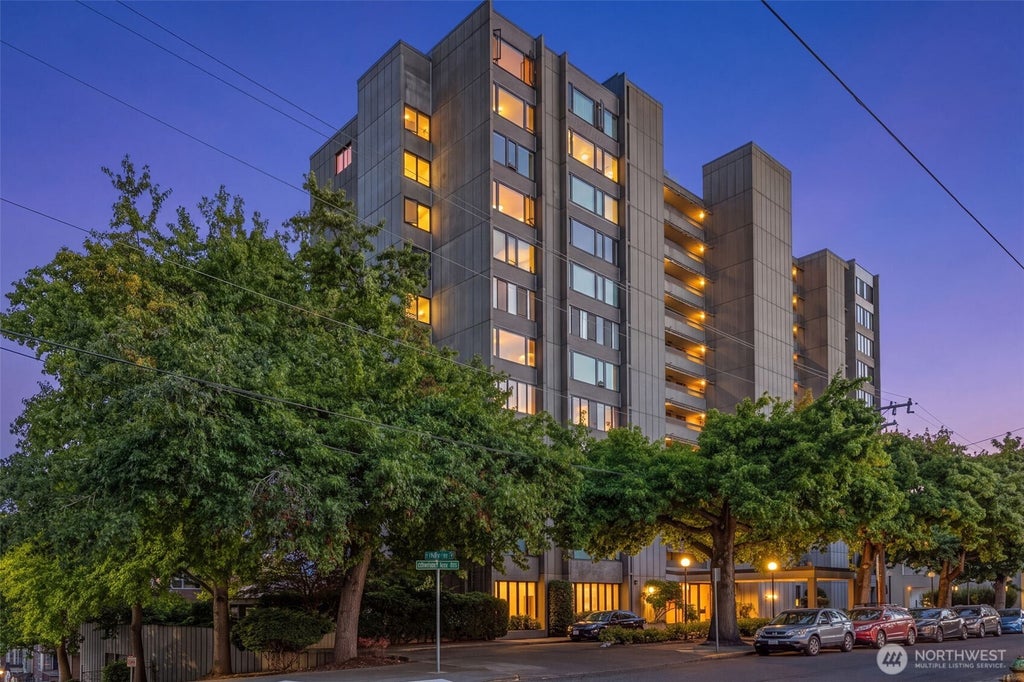 Photo of 601 Belmont Avenue E #D3, Seattle, WA 98102 (MLS # 2584435)