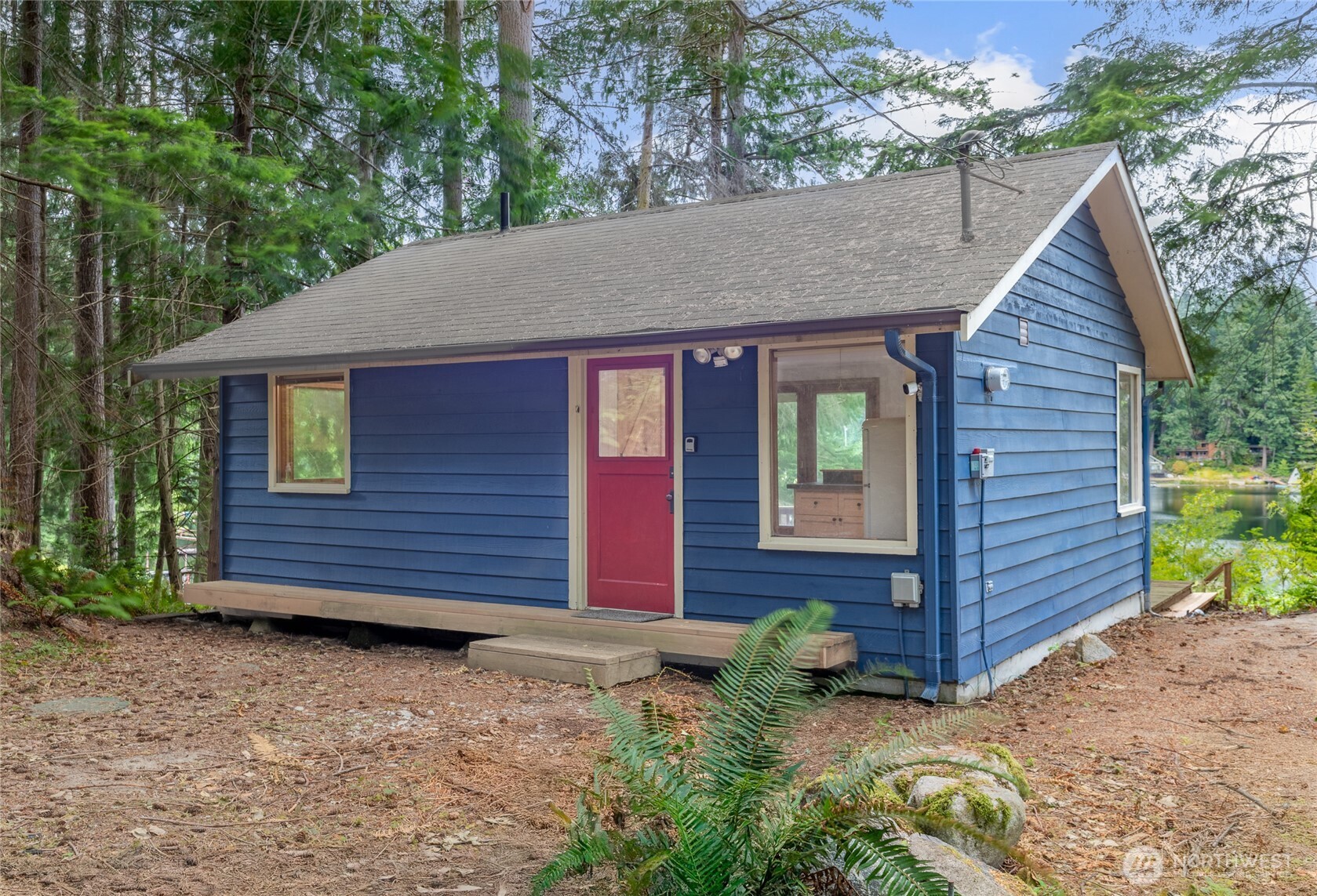 4945 Lakeside Drive