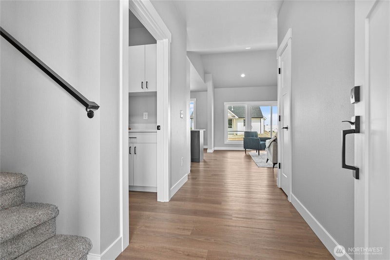 320 W 3rd Street