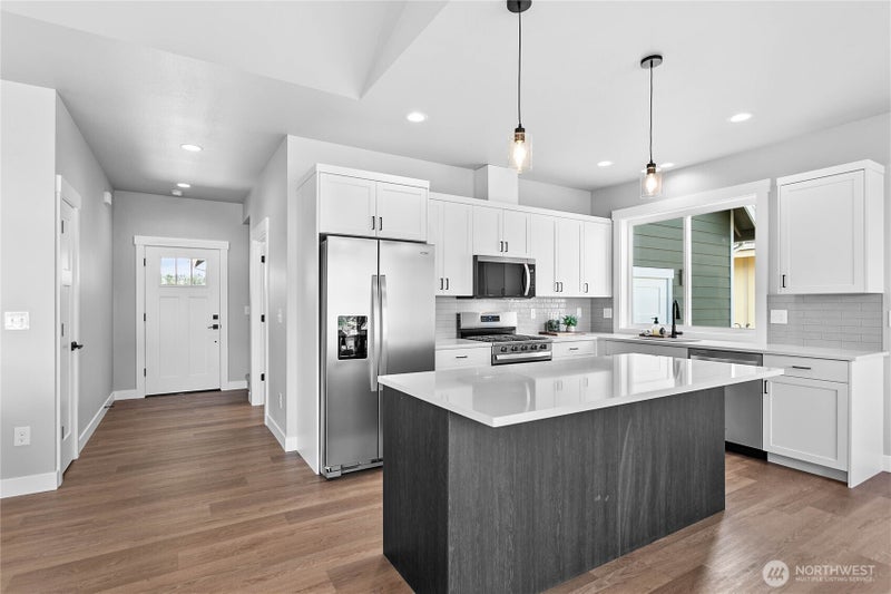 320 W 3rd Street