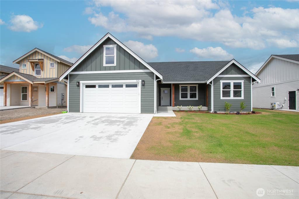 Photo of 320 W 3rd Street, Everson, WA 98247 (MLS # 2563710)