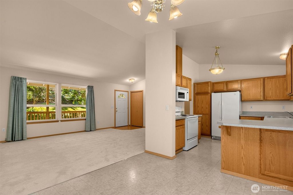 Photo of 4050 NE 197th Street, Lake Forest Park, WA 98155 (MLS # 2404999)