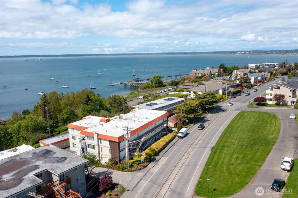 Photo of 1014 11th Street #103, Bellingham, WA 98225 (MLS # 2510388)