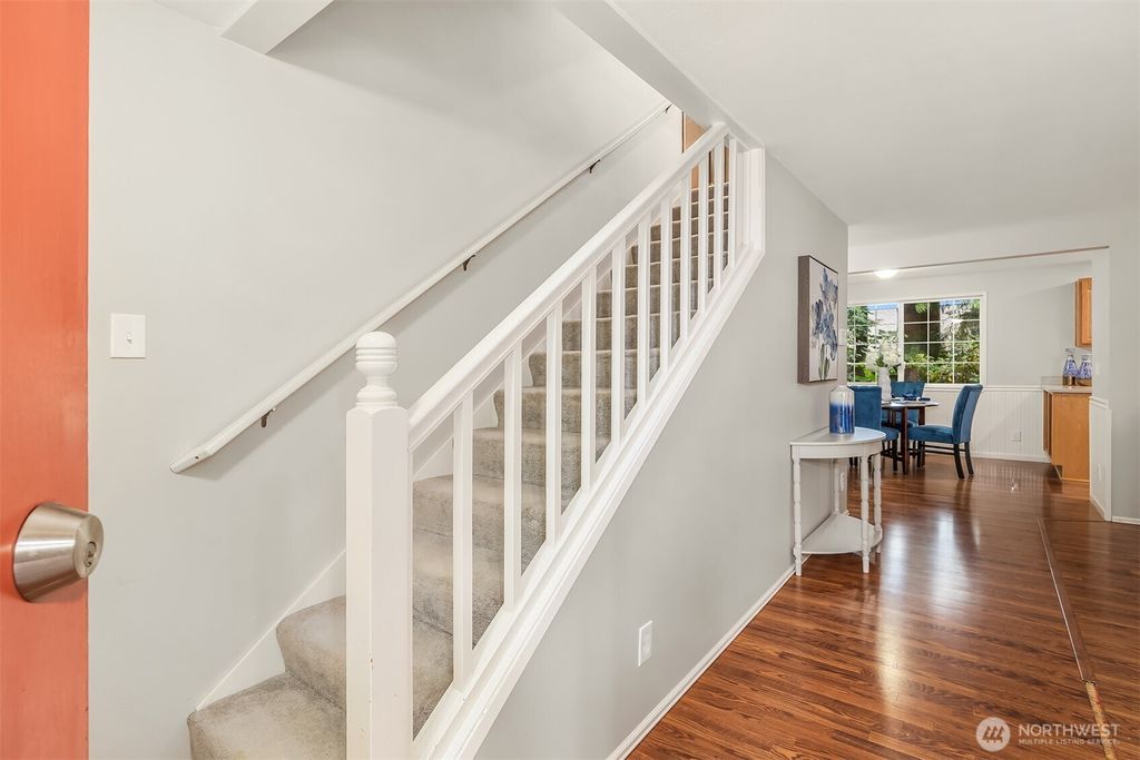Photo of 22916 NE 20th Place, Sammamish, WA 98074 (MLS # 2431109)