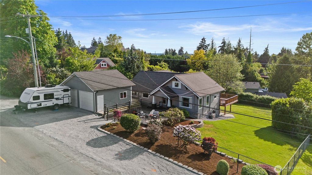 Photo of 703 19th Avenue, Milton, WA 98354 (MLS # 2525614)