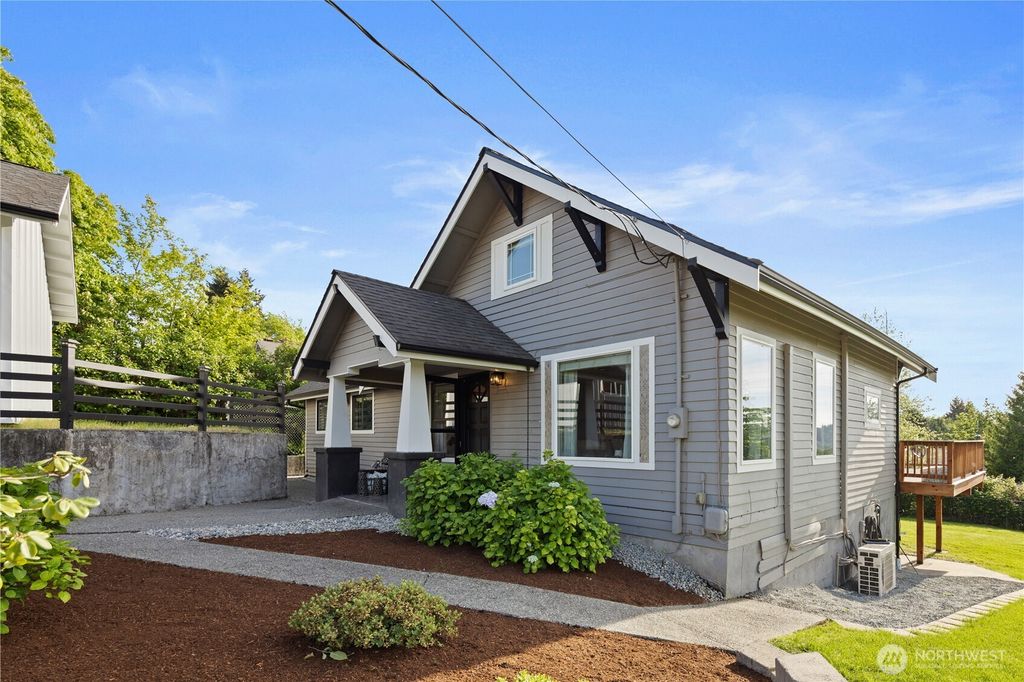 Photo of 703 19th Avenue, Milton, WA 98354 (MLS # 2525614)