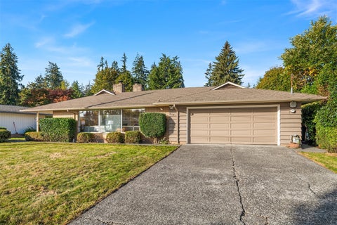 Photo of 4127 93rd Avenue SE, Mercer Island, WA 98040 (MLS # 2596353)