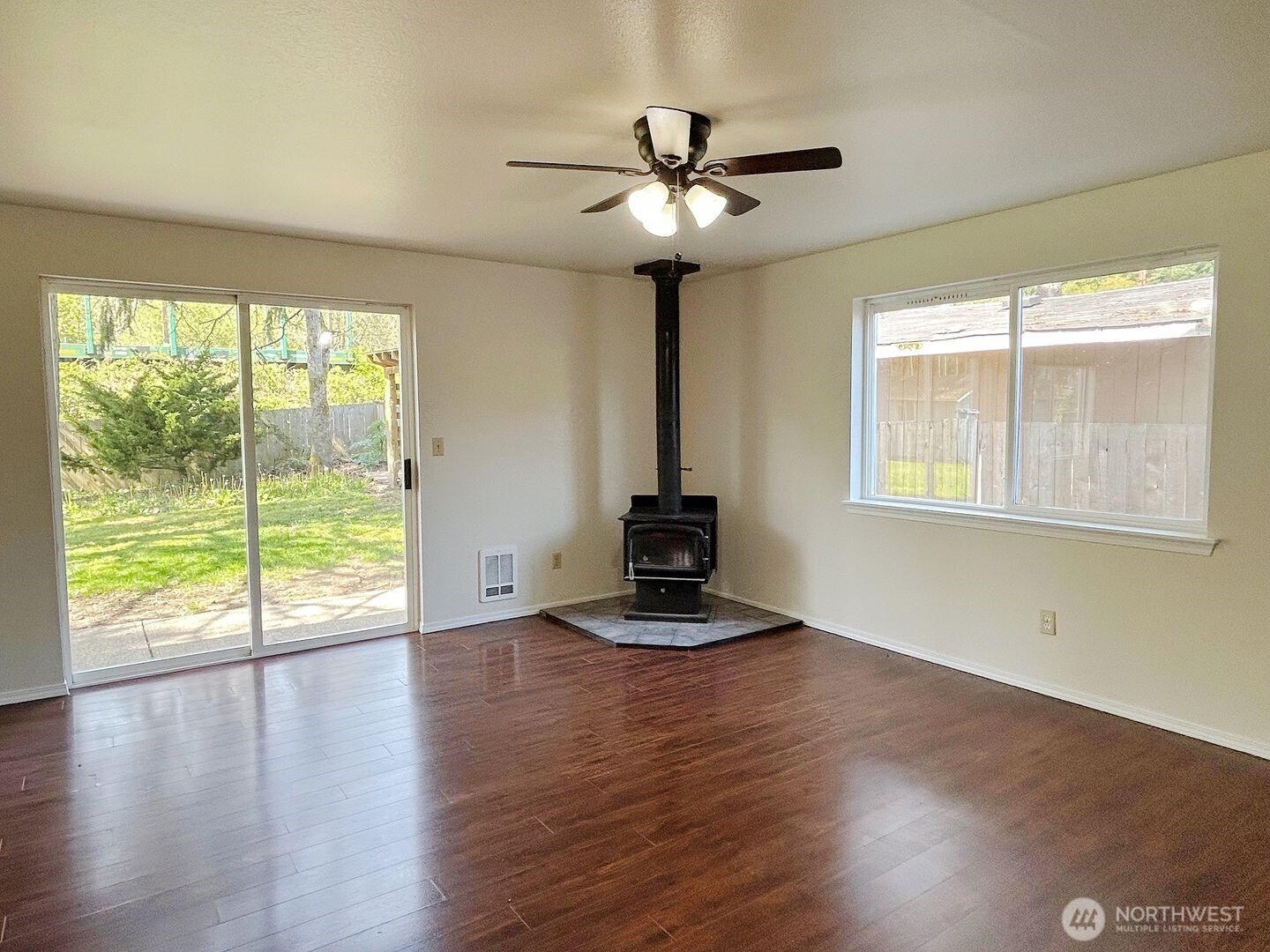 410 Volesky Drive SE