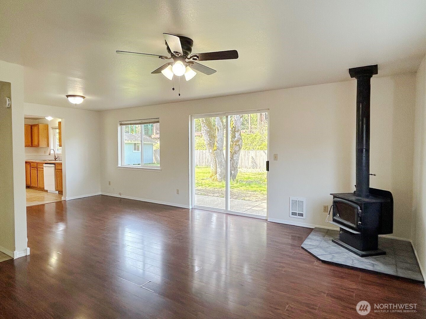 410 Volesky Drive SE
