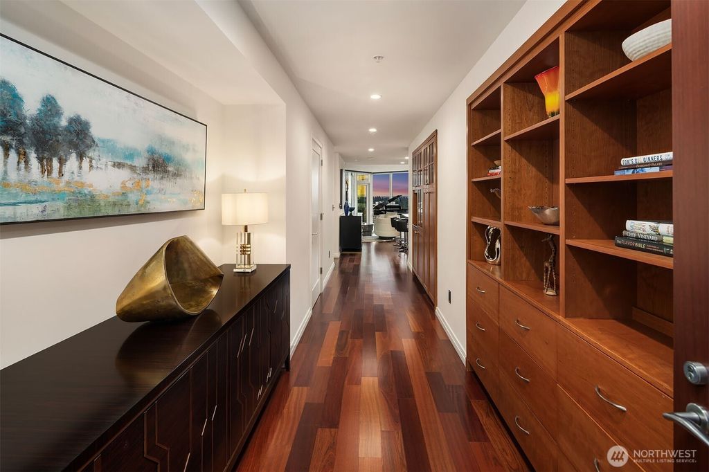 Photo of 10700 NE 4th Street #3106, Bellevue, WA 98004 (MLS # 2512217)