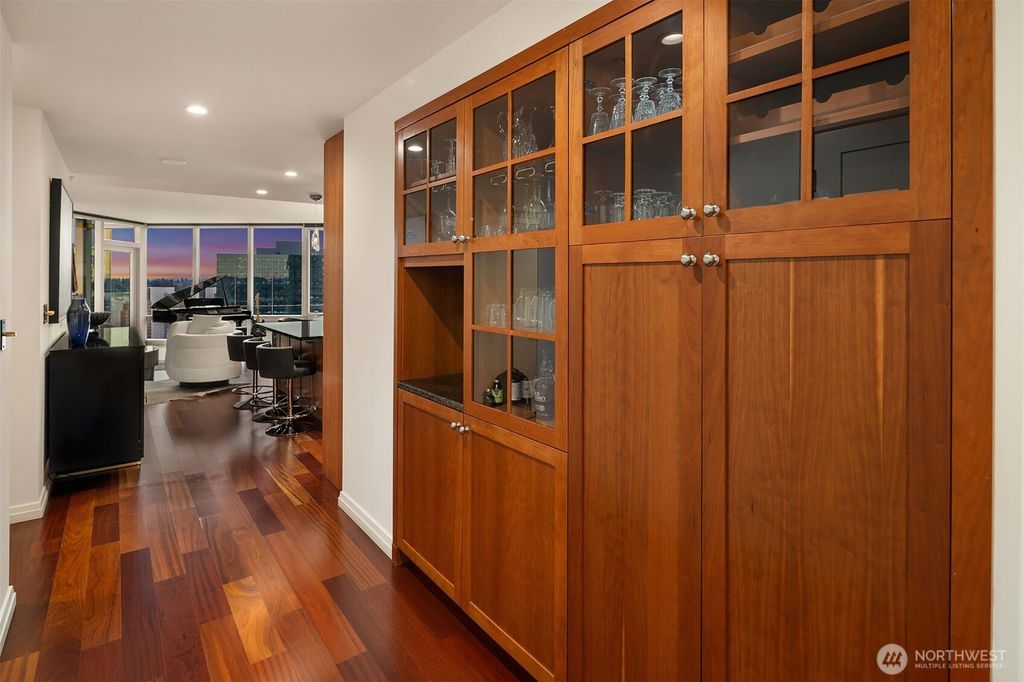 Photo of 10700 NE 4th Street #3106, Bellevue, WA 98004 (MLS # 2512217)