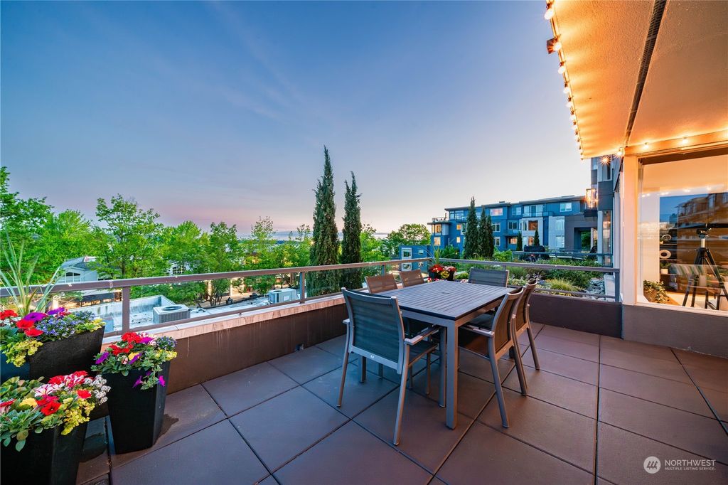 Photo of 220 1st St #101, Kirkland, WA 98033 (MLS # 2237292)