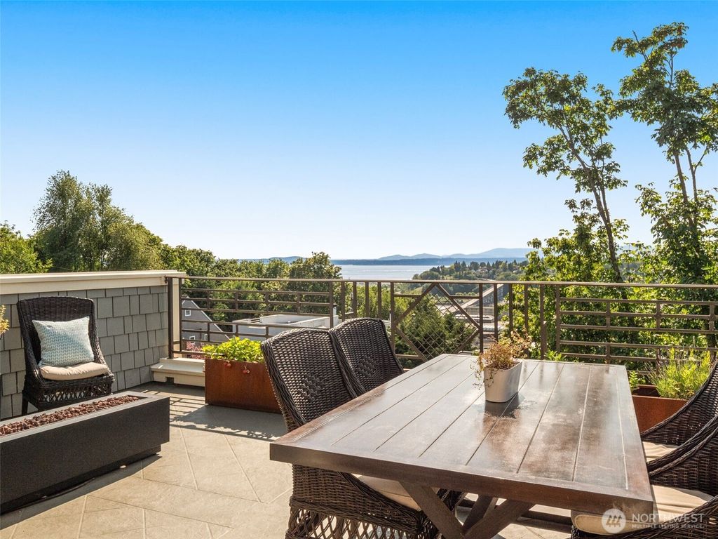 Photo of 1818 12th Avenue W, Seattle, WA 98119 (MLS # 2388368)