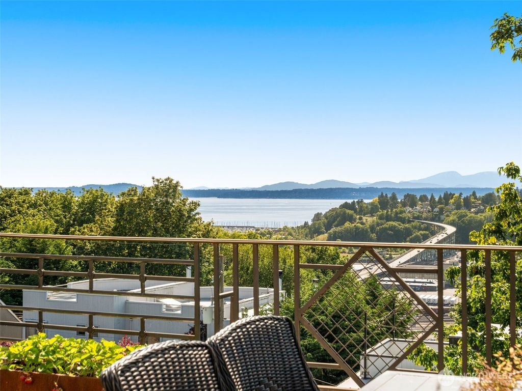 Photo of 1818 12th Avenue W, Seattle, WA 98119 (MLS # 2388368)