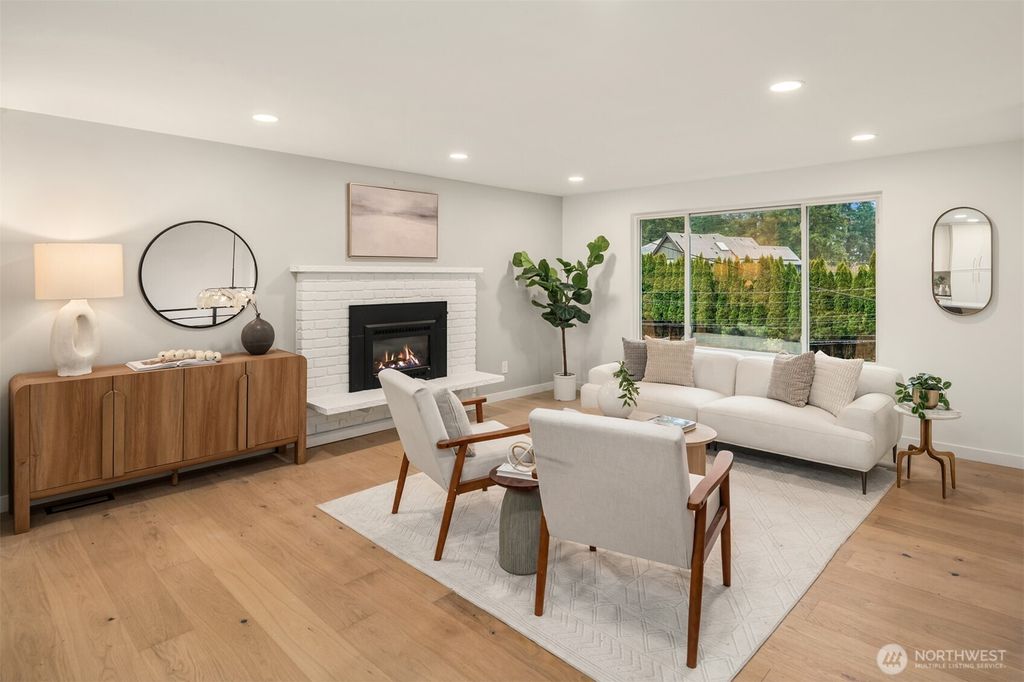 Photo of 13307 NE 77th Street, Redmond, WA 98052 (MLS # 2483997)