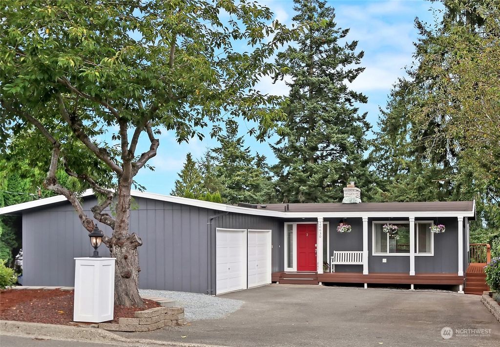 Photo of 20630 9th Avenue S, Des Moines, WA 98198 (MLS # 2150258)