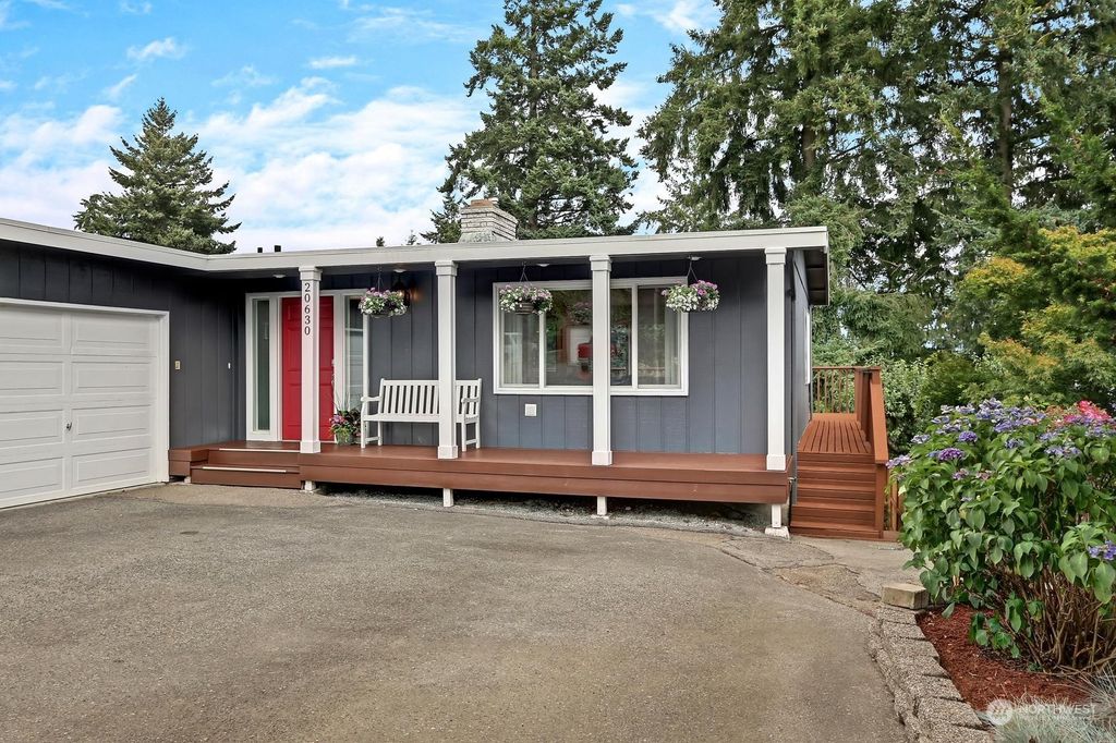 Photo of 20630 9th Avenue S, Des Moines, WA 98198 (MLS # 2150258)