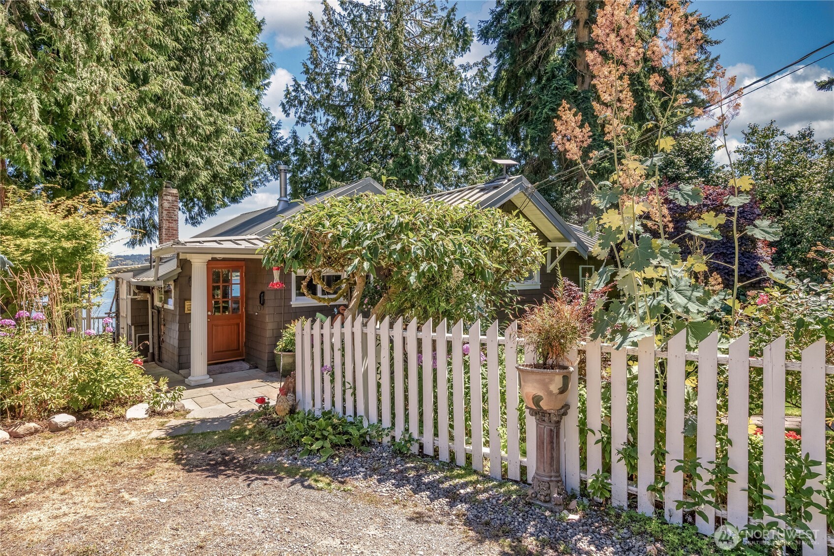 10205 SW Tillicum Lane