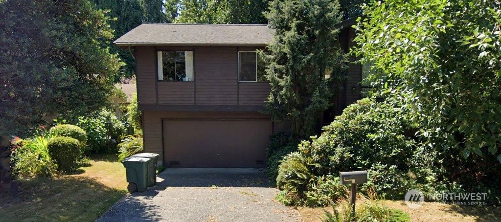 Photo of 8415 SE 36th Street, Mercer Island, WA 98040 (MLS # 2007723)