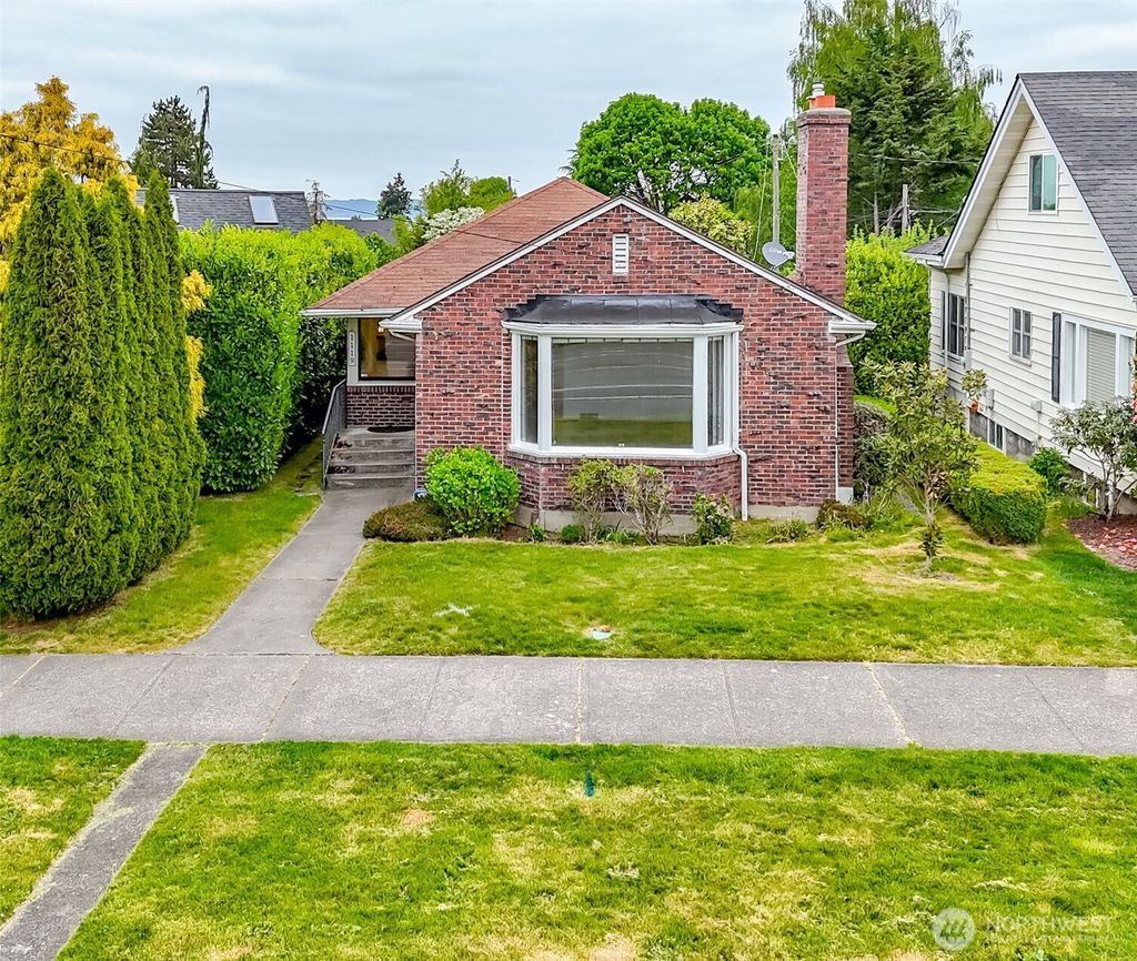 Photo of 1119 N Tacoma Avenue, Tacoma, WA 98403 (MLS # 2512403)
