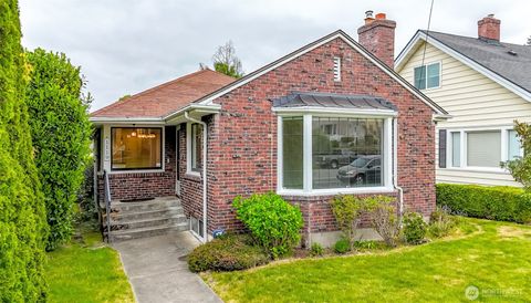 Photo of 1119 N Tacoma Avenue, Tacoma, WA 98403 (MLS # 2512403)
