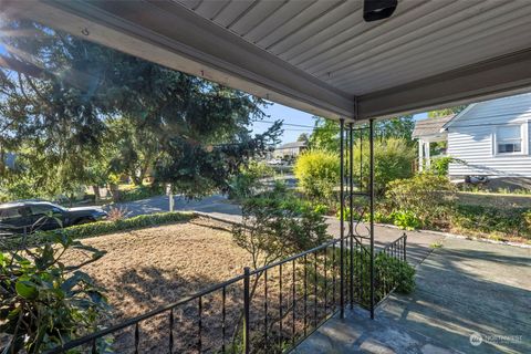 A home in Bremerton