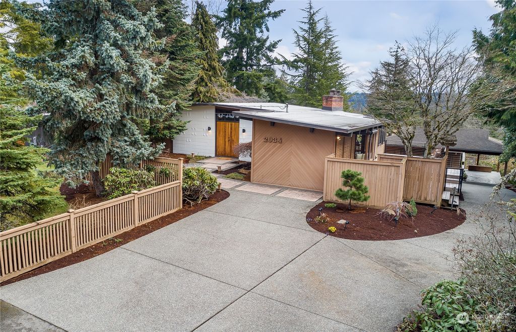 Photo of 2034 173rd Avenue NE, Redmond, WA 98052 (MLS # 2047181)