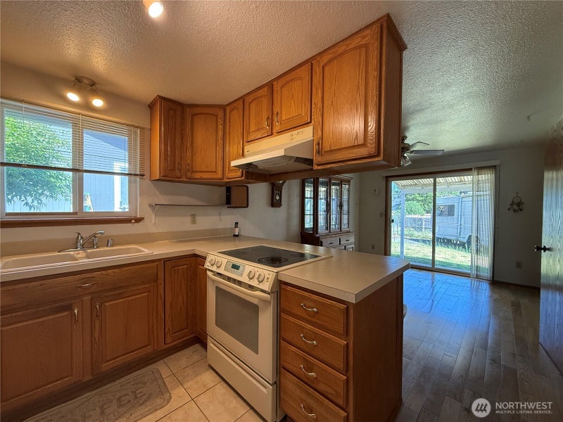 1415 E 55th Street