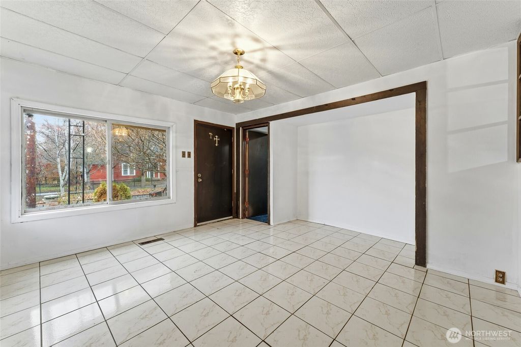 Photo of 818 Hobson Street, Walla Walla, WA 99362 (MLS # 2454923)