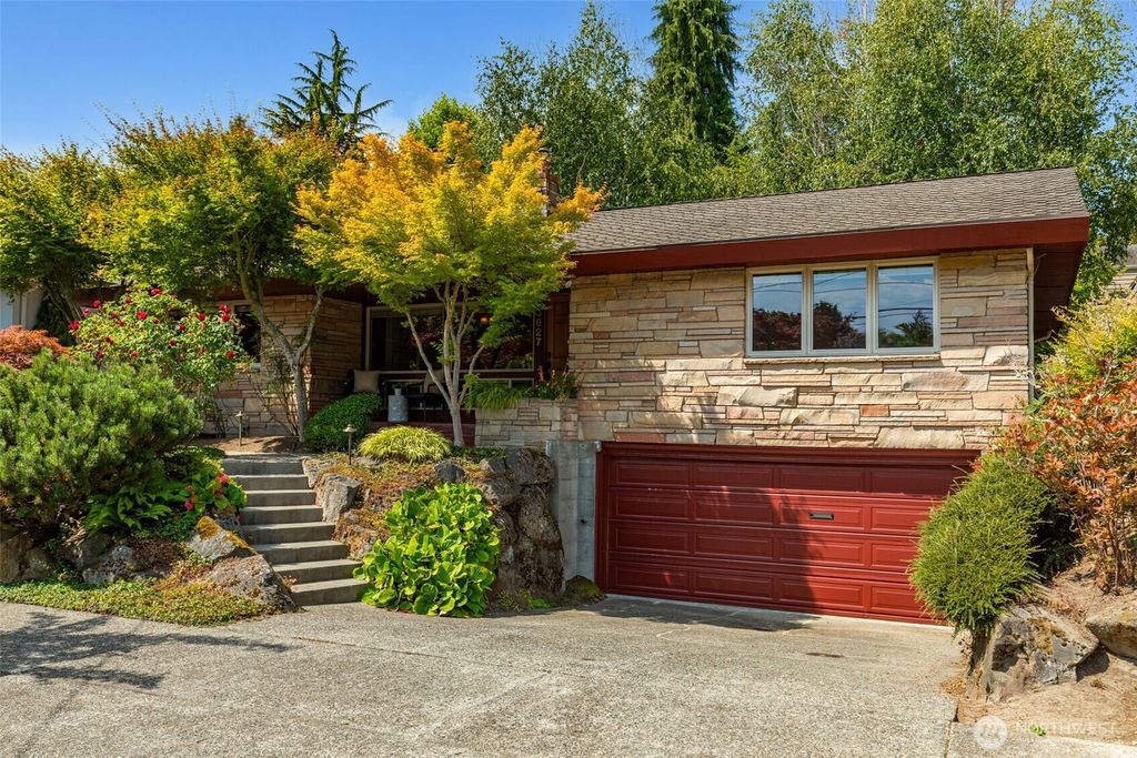 Photo of 3627 Arapahoe Place W, Seattle, WA 98199 (MLS # 2411675)