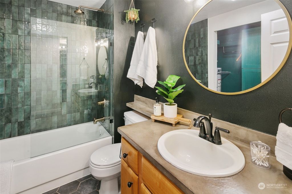 Photo of 9200 Greenwood Avenue #207, Seattle, WA 98103 (MLS # 2318305)