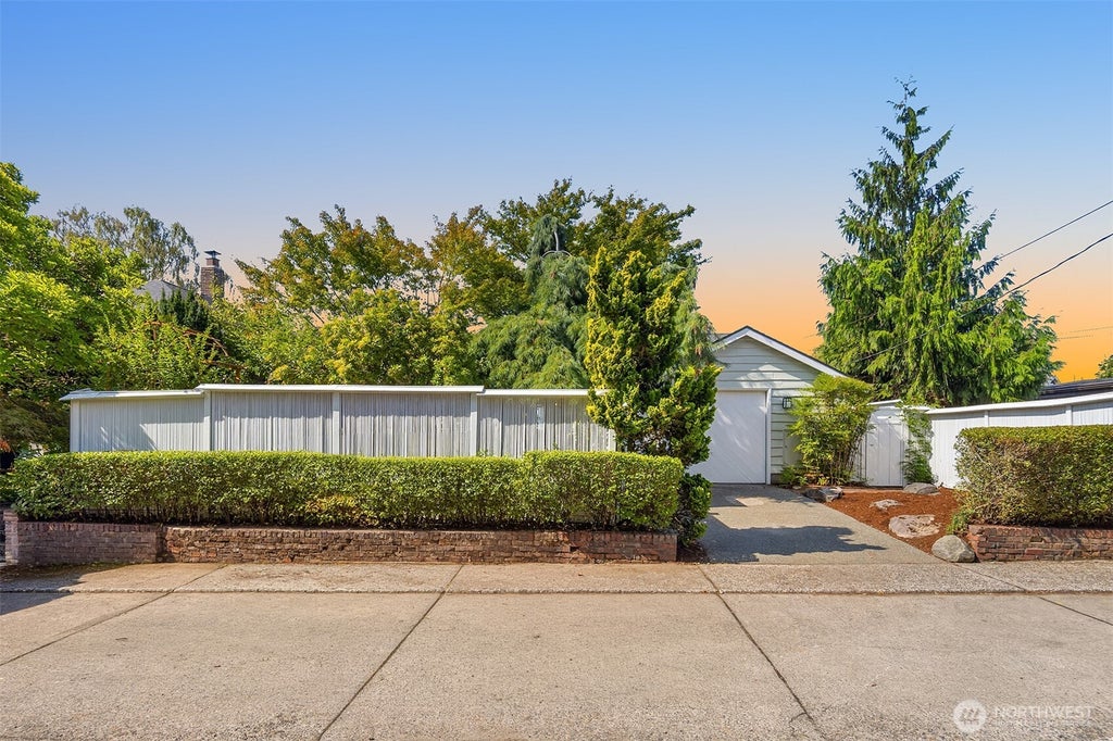 Photo of 8609 41st Avenue SW, Seattle, WA 98136 (MLS # 2579375)