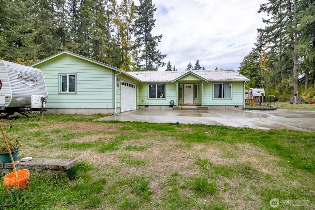 Photo of 7605 295th St, Roy, WA 98580 (MLS # 2484770)