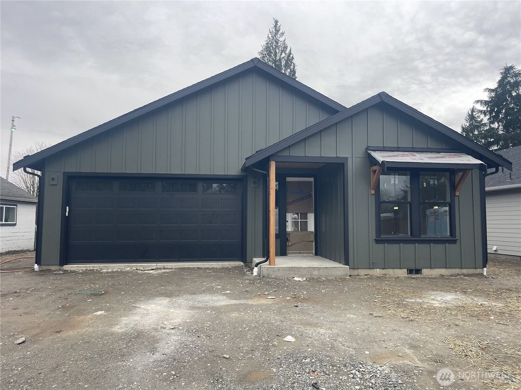 Photo of 872 Prospector Place, Sedro Woolley, WA 98284 (MLS # 2490689)