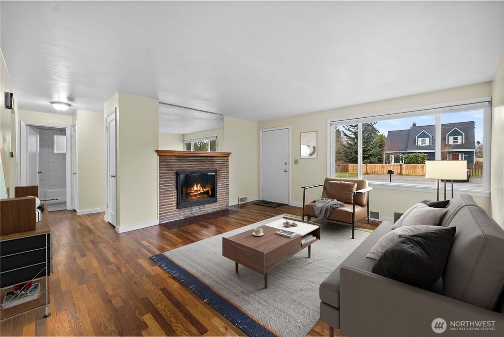 Photo of 9717 NW 14th Avenue, Seattle, WA 98117 (MLS # 2498450)